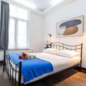 ** Otel Le Grand Colombier Belçika